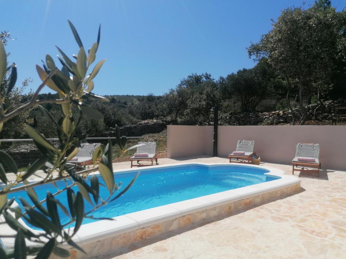 Secluded Holiday Home Heritage بوستيرا المظهر الخارجي الصورة