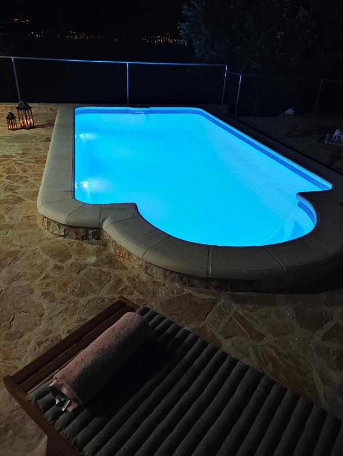 Secluded Holiday Home Heritage بوستيرا المظهر الخارجي الصورة